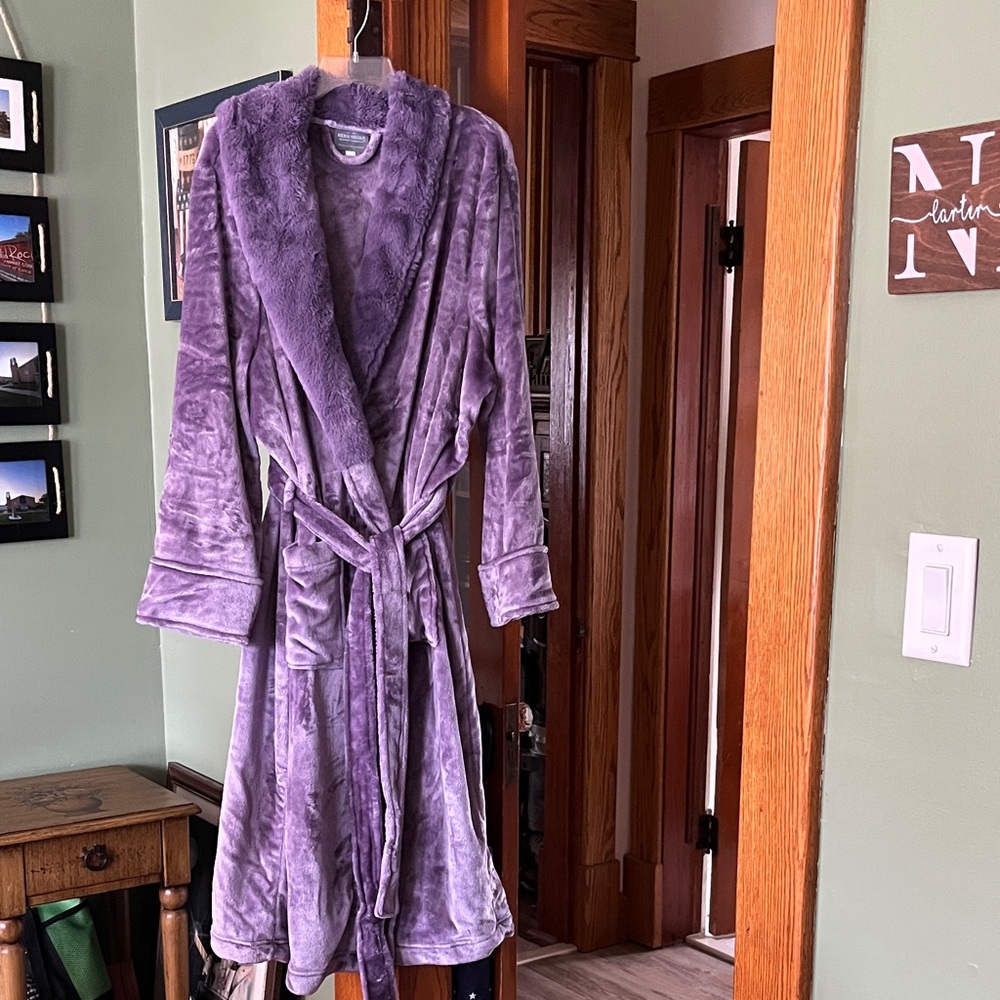 Berkshire Plush Lavender Robe